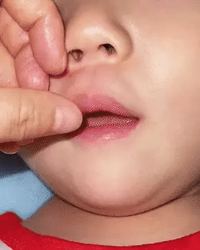 (Without Box)1 PC - 360 Degree U-Shaped Baby Toothbrush Children Child Toothbrush Teethers Baby Brush Silicone Kids Teeth Oral Care Cleaning