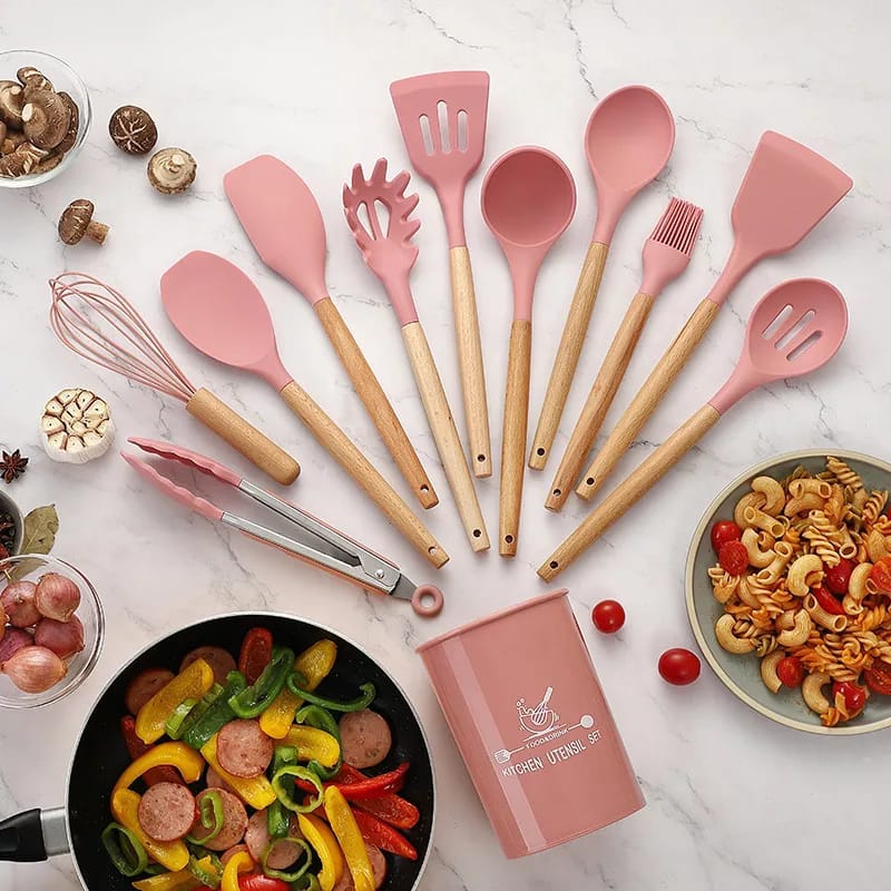 12 pcs set Wooden Handle Silicone Kitchen Utensils With Storage Bucket High Temperature Resistant And Non Stick Pot Spatula Spoon (random color)