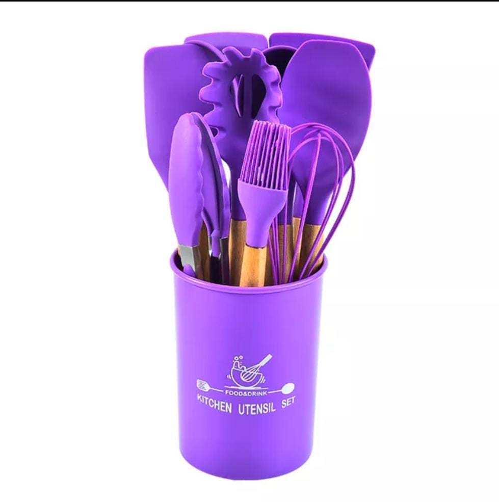 12 pcs set Wooden Handle Silicone Kitchen Utensils With Storage Bucket High Temperature Resistant And Non Stick Pot Spatula Spoon (random color)